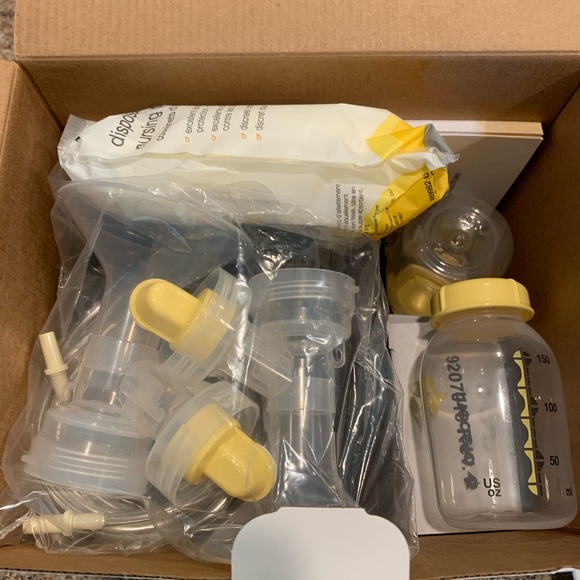 SOLD!!! Medela double pump - Picture 3 of 4